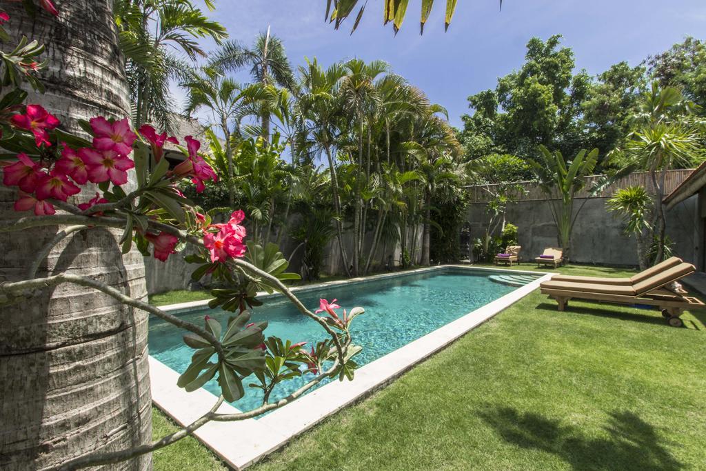 Villa Kundalini Seminyak Exterior foto