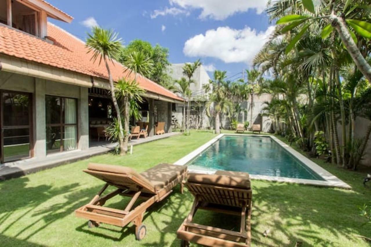 Villa Kundalini Seminyak Exterior foto